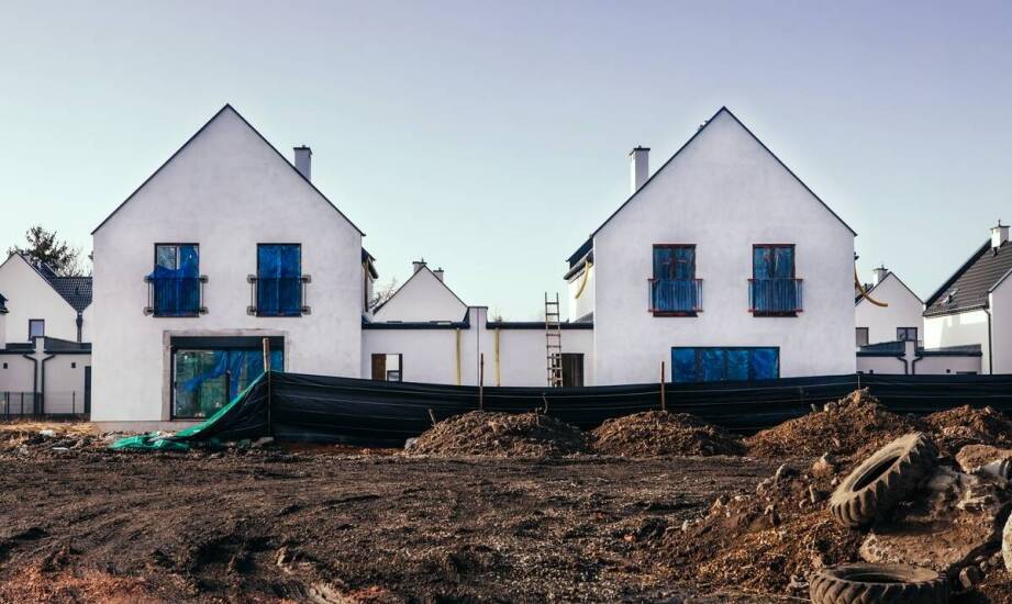 Domy całoroczne od producenta – technologie, trwałość i możliwości zastosowań