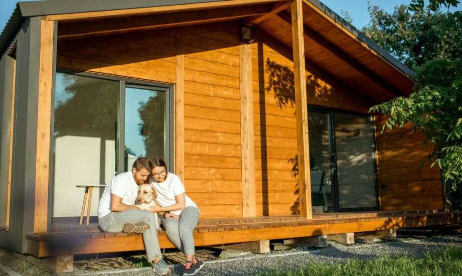 Domy modułowe całoroczne – na czym polega ich popularność i jak działają