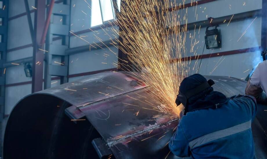 Szlifowanie płaszczyzn – podstawowe metody, narzędzia i zastosowania