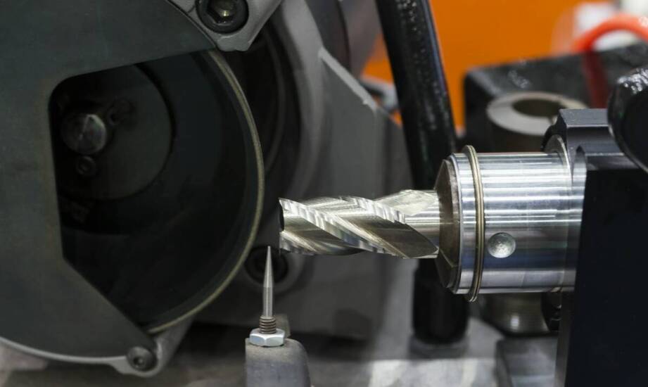 Toczenie CNC – jak działa obróbka skrawaniem i gdzie znajduje zastosowanie