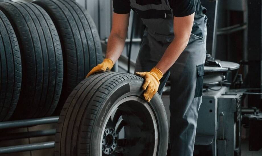Najważniejsze informacje o serwisie opon przemysłowych – co warto wiedzieć
