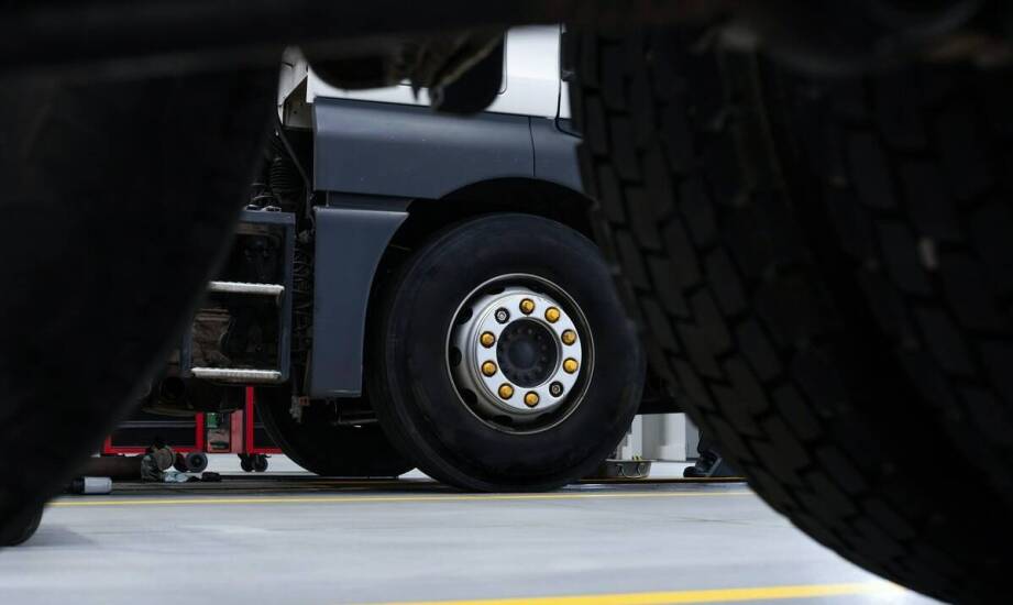 Czym wyróżniają się przednie opony ciężarowe Apollo w codziennej eksploatacji