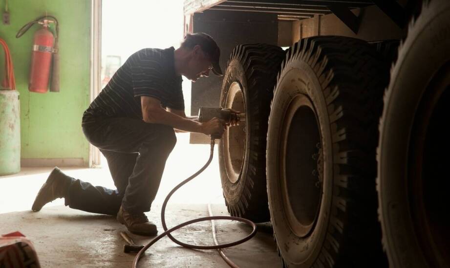 Serwis opon rolniczych – najczęstsze problemy i skuteczne rozwiązania