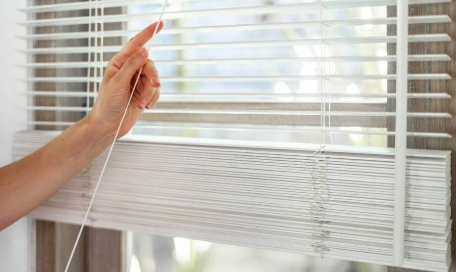 Montaż rolet krok po kroku – wszystko, co warto wiedzieć przed wyborem
