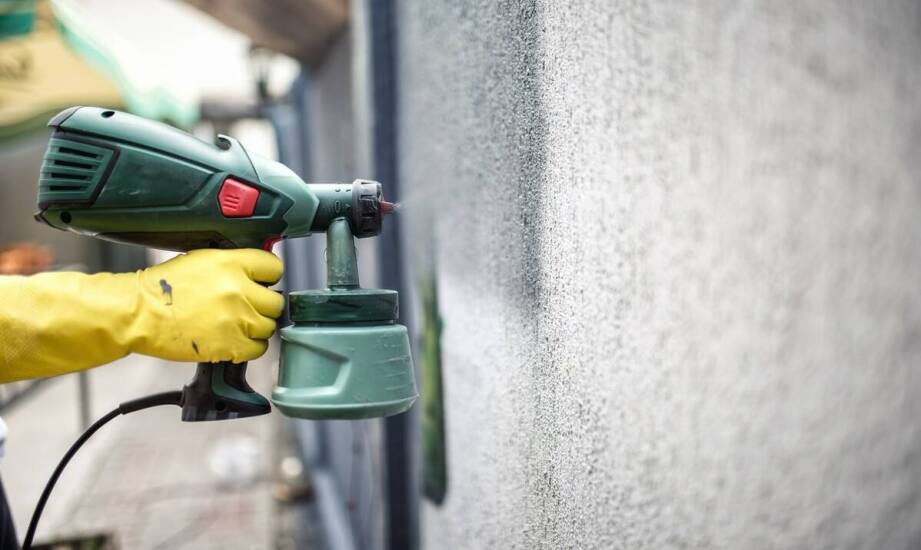 Najlepsze metody czyszczenia elewacji – jak odzyskać świeży wygląd budynku