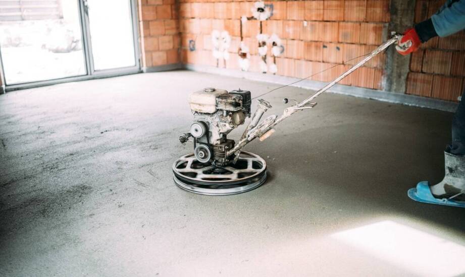 Mycie maszynowe posadzek – jak działa i jakie przynosi efekty