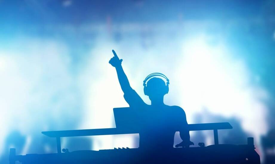 DJ Tomasz Wygoda – jak powstają wyjątkowe sety i atmosfera na parkiecie