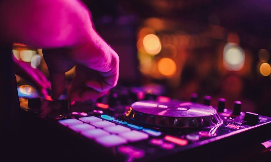 DJ Tomasz Wygoda – pasja do muzyki i niezapomniane chwile na imprezach