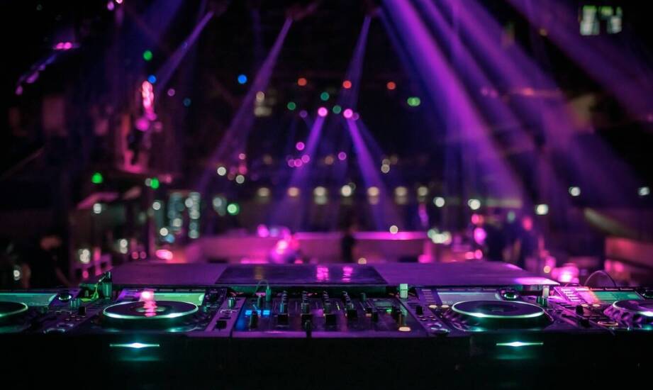 DJ Tomasz Wygoda – muzyczne nowości, style i inspiracje na imprezach