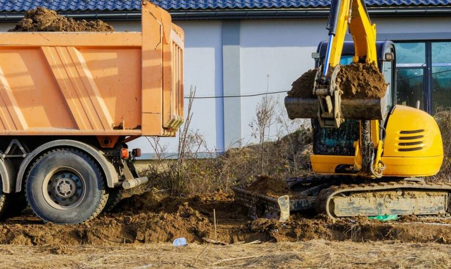 Jak skutecznie pozbyć się odpadów budowlanych po remoncie domu