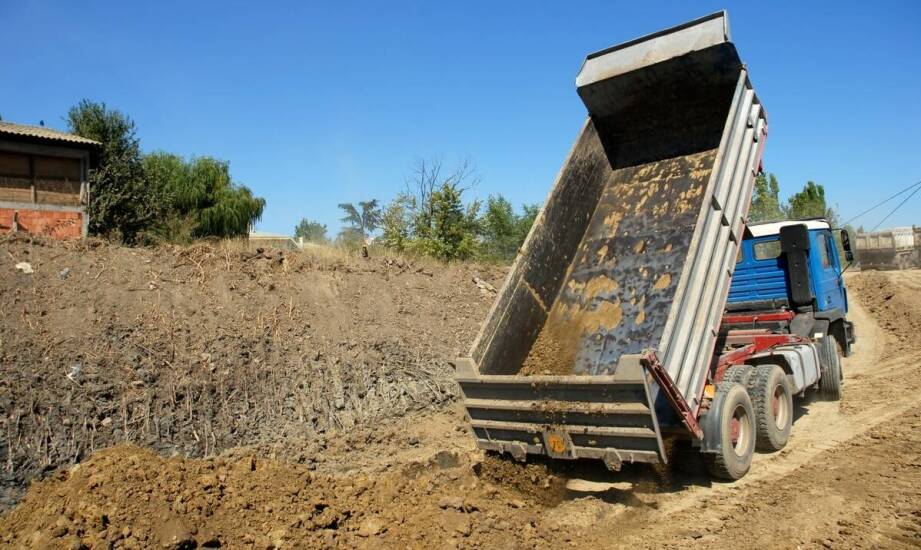 Najważniejsze zasady usuwania gruzu i odpadów po pracach remontowych
