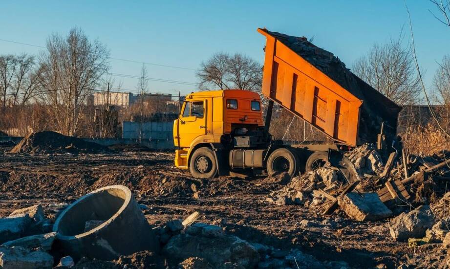 Wywóz odpadów budowlanych – najważniejsze zasady i aktualne przepisy