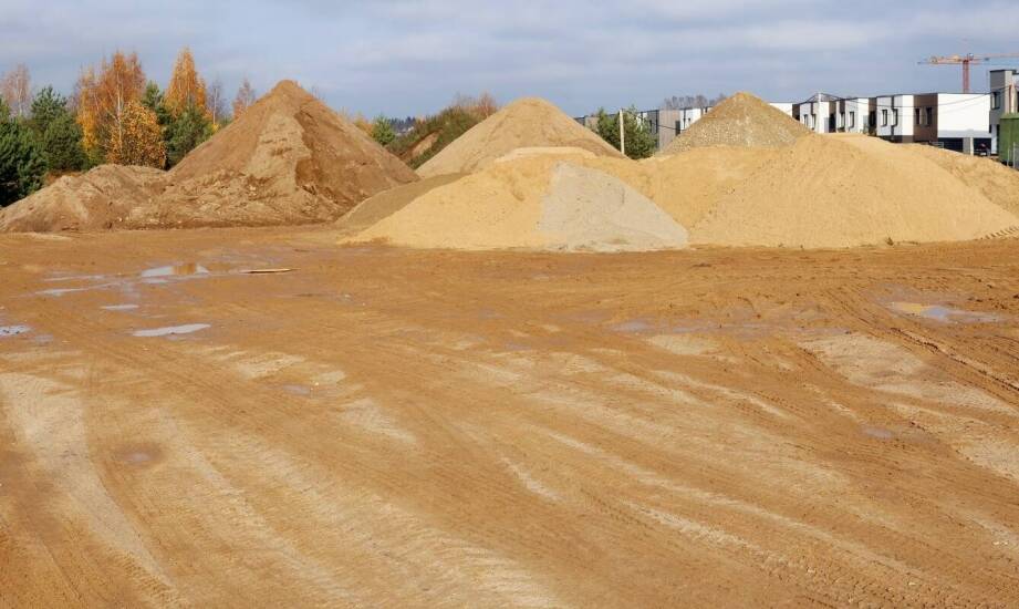Piasek na budowie – najważniejsze zasady odbioru i organizacji transportu