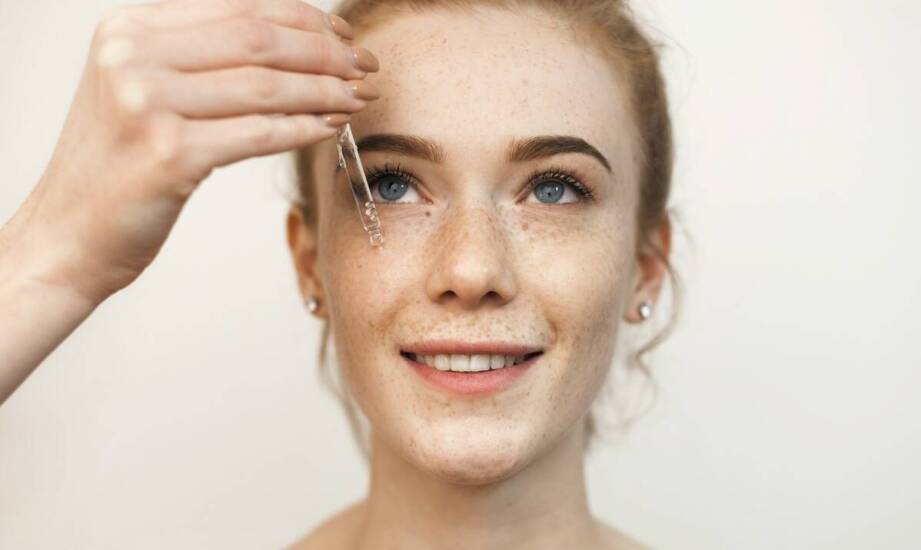 Sposoby na zwiększenie jędrności skóry twarzy – przegląd dostępnych zabiegów