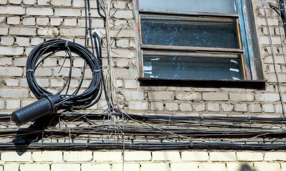 Jak szybko rozpoznać uszkodzenia w kablach i skutecznie je zlokalizować