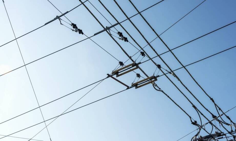 Metody wykrywania uszkodzeń w liniach kablowych – najczęstsze techniki i zastosowania