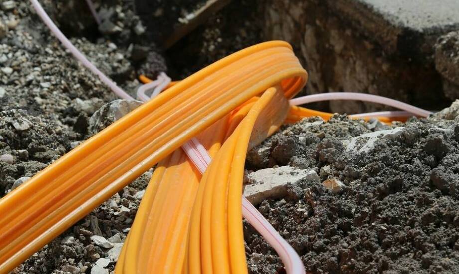 Jak rozpoznać i znaleźć awarię kabla – praktyczne wskazówki i rozwiązania