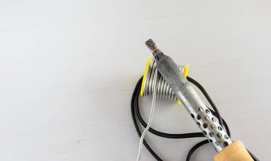 Pomiar rezystancji izolacji kabli NN – podstawy, znaczenie i zastosowanie