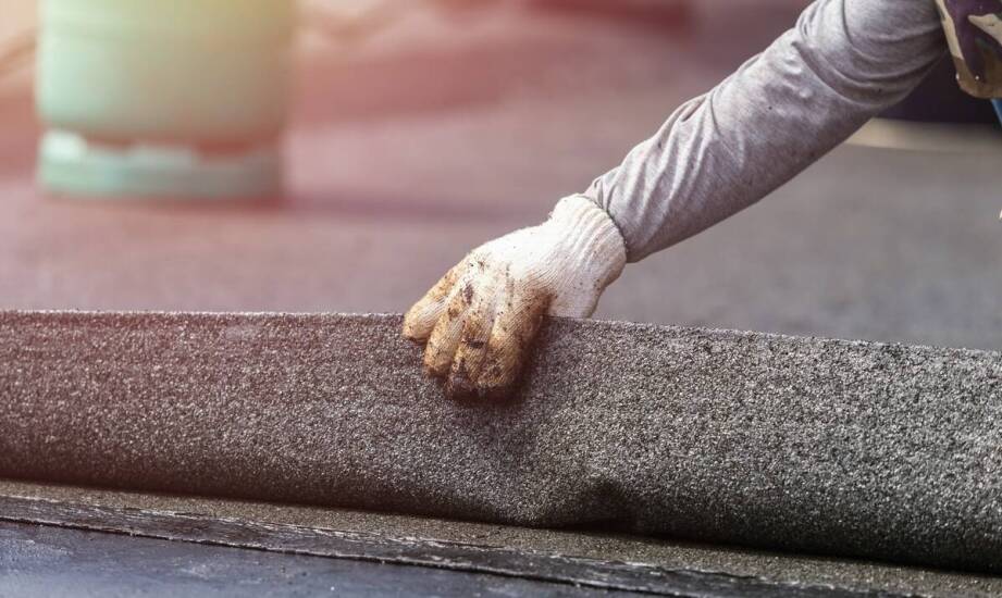 Izolacje dachów płaskich – kluczowe czynniki wpływające na skuteczność