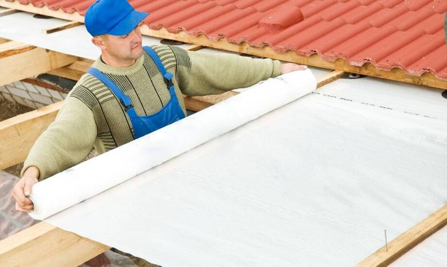 Najważniejsze czynniki wpływające na skuteczność hydroizolacji dachów technicznych