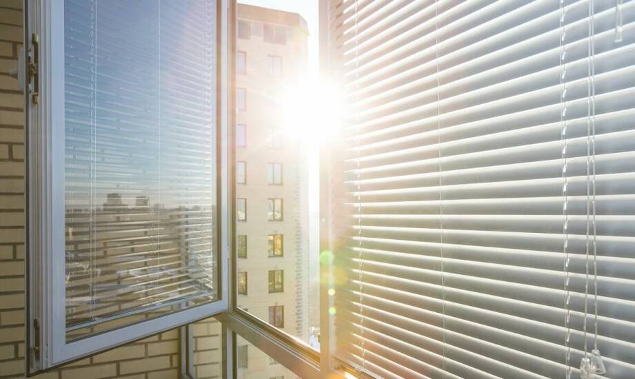 Rolety zewnętrzne – skuteczny sposób na bezpieczeństwo i wygodę w domu