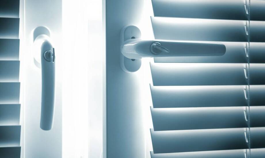 Rolety zewnętrzne – jak wybrać idealne rozwiązanie do swojego domu