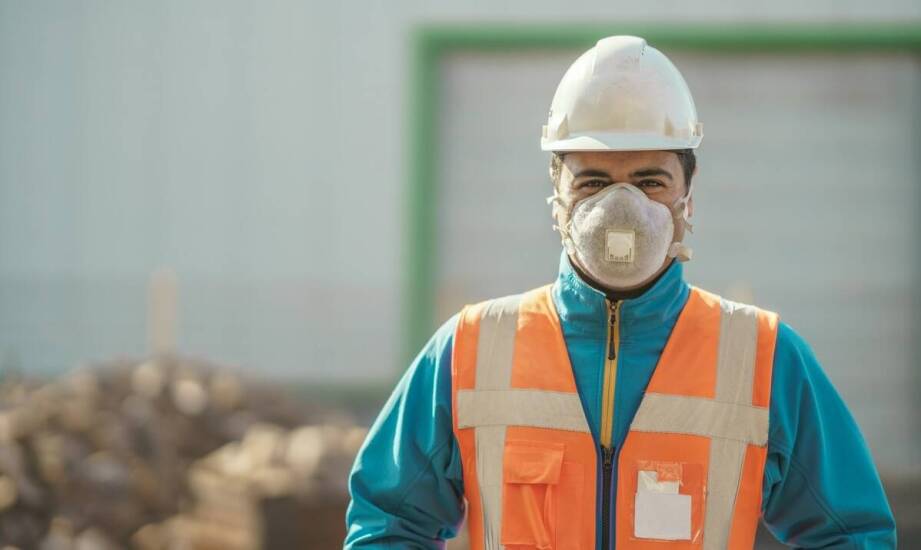 Ubrania ochronne – zastosowania, materiały i znaczenie w różnych branżach