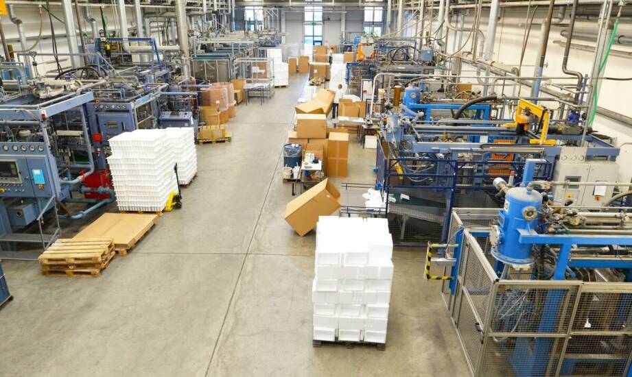 Kiedy warto rozważyć zakup nowej maszyny pakującej? Przegląd możliwości