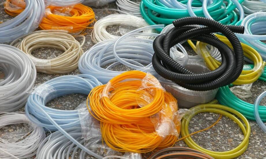 Jak powstają węże elastyczne i jakie materiały wpływają na ich trwałość