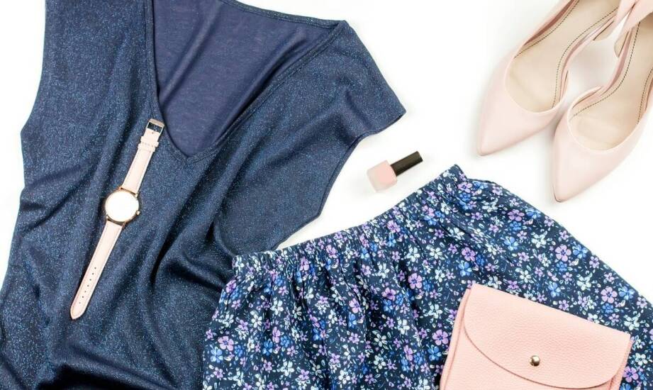 Spódniczki damskie z tkaniny – modne fasony i inspiracje na każdą porę roku