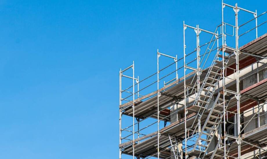 Najważniejsze informacje o wynajmie rusztowań – co warto wiedzieć?