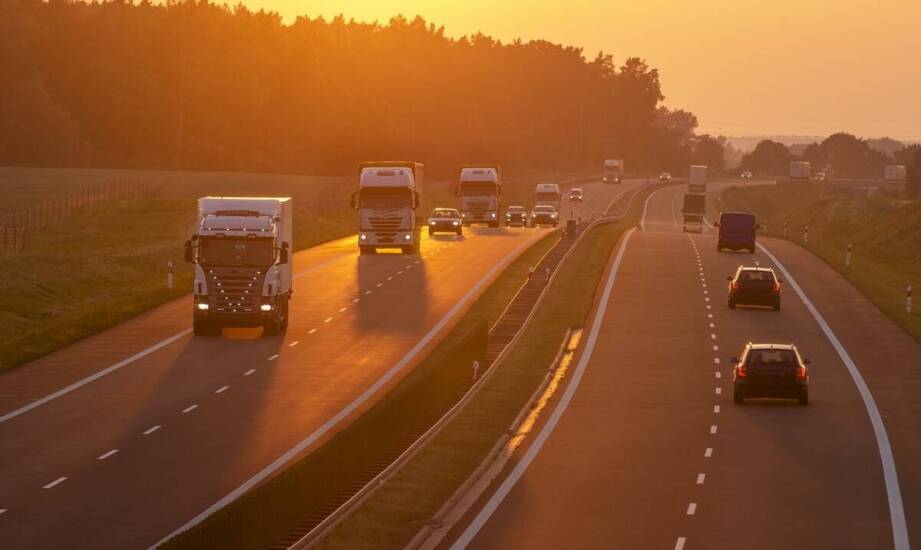 Międzynarodowy transport drogowy – jak przebiega i jakie ma znaczenie