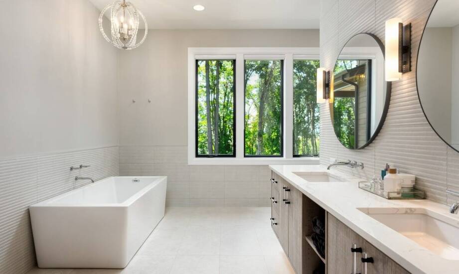 Najważniejsze trendy i praktyczne rozwiązania przy urządzaniu łazienek