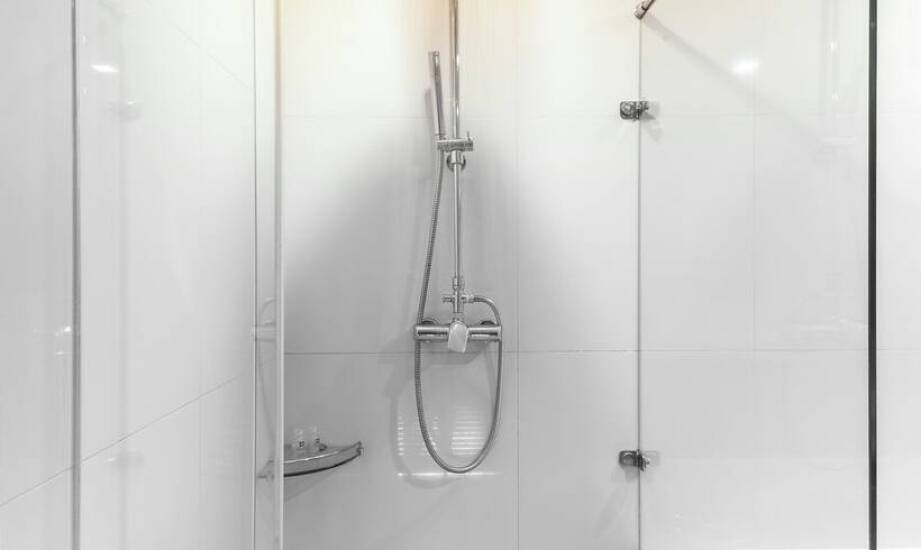 Jak dopasować kabinę prysznicową do aranżacji łazienki – porady i inspiracje