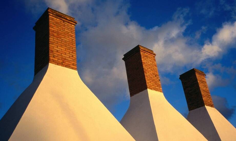 Budownictwo przemysłowe i konstrukcje kominów – kluczowe aspekty branży