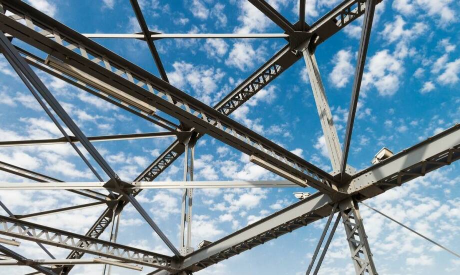Zastosowanie konstrukcji stalowych w nowoczesnych inwestycjach przemysłowych