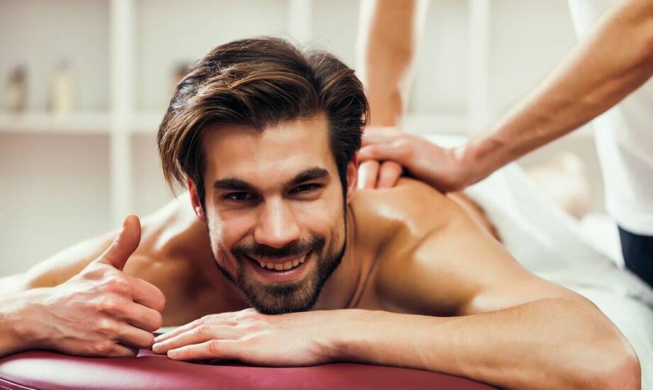Czym kierować się przy wyborze masażysty? Najważniejsze cechy i umiejętności