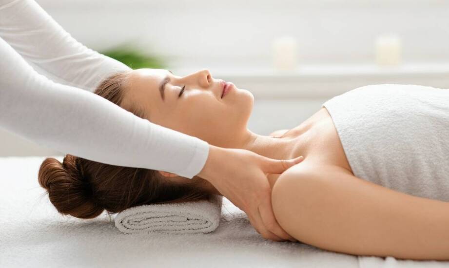 Masaż relaksacyjny – na czym polega i jakie daje efekty dla ciała oraz umysłu