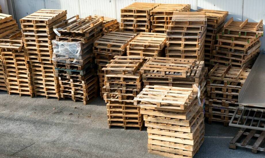 Sprzedaż i zastosowanie palet – praktyczne informacje i najważniejsze trendy