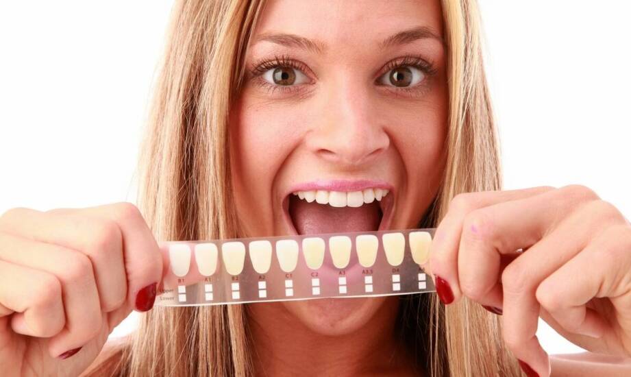 Jak wybrać najlepszą metodę wybielania zębów i czego się spodziewać