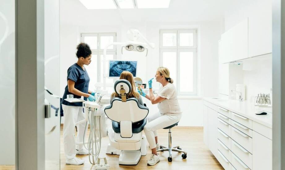 Kompleksowa opieka stomatologiczna – jakie usługi oferuje gabinet dentystyczny