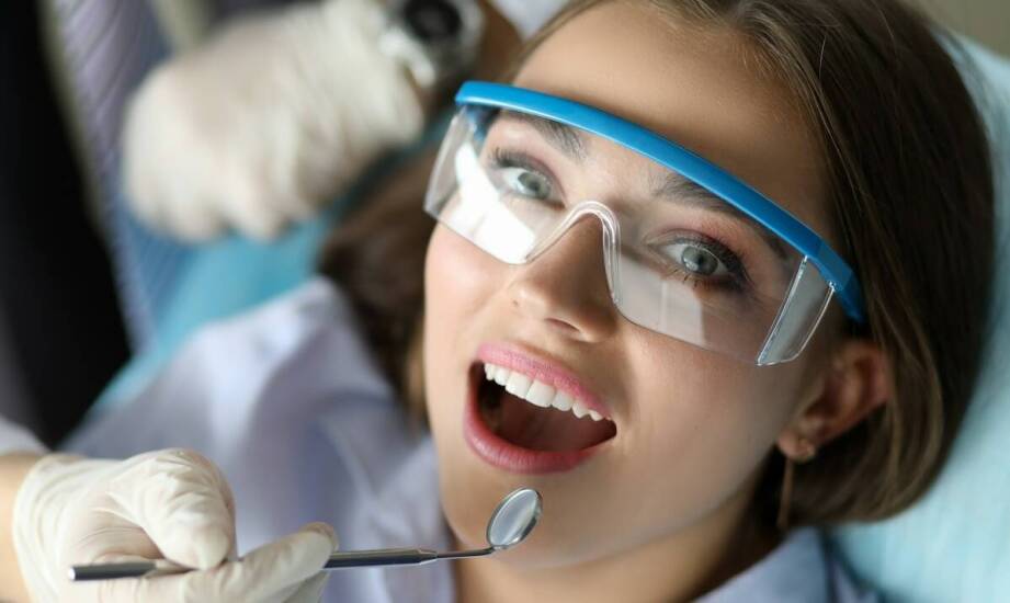 Najważniejsze trendy i rozwiązania w poprawie wyglądu zębów