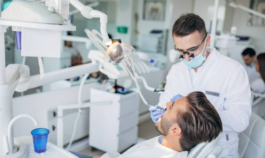 Jakie korzyści niesie leczenie ortodontyczne i kiedy warto je rozważyć?