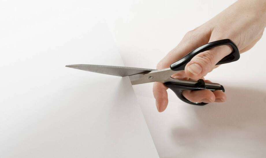 Nóżki do mebli jako detal zmieniający wygląd i funkcjonalność aranżacji