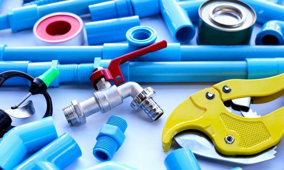 Jak przebiega realizacja usług wtrysku tworzyw w nowoczesnej produkcji