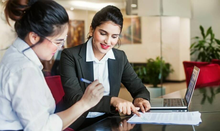 Jak wygląda pośrednictwo pracy dla osób z zagranicy – kluczowe informacje