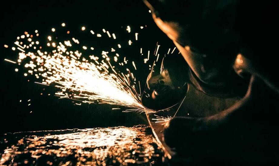 Jak przebiega spawanie metali pod wodą i dlaczego jest tak wymagające?