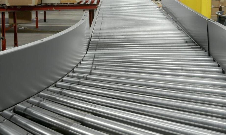 Przenośniki taśmowe – kluczowe zastosowania i znaczenie w automatyzacji