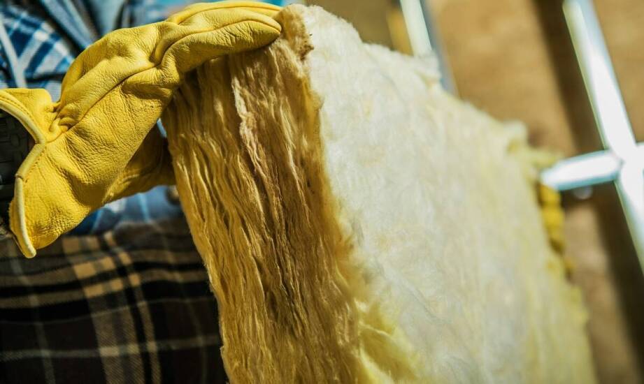 Efektywna izolacja poddasza i ścian dzięki zastosowaniu granulatu wełnianego