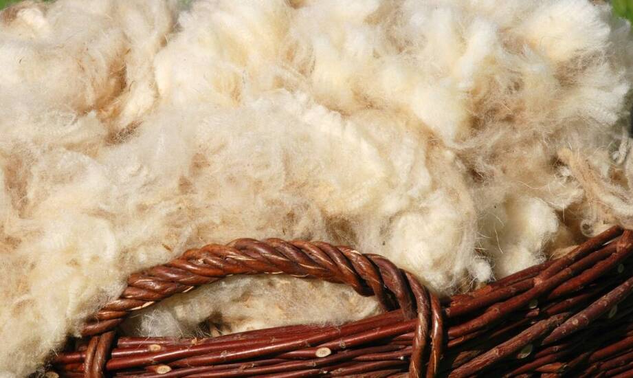 Ocieplanie granulatem wełny – zasada działania, zalety i możliwości zastosowań